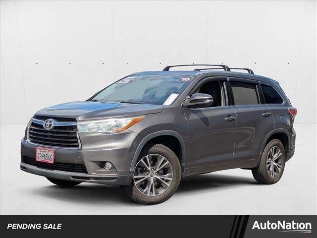2016 Toyota Highlander XLE — SUV — 122,807 mi — Carlsbad, CA
