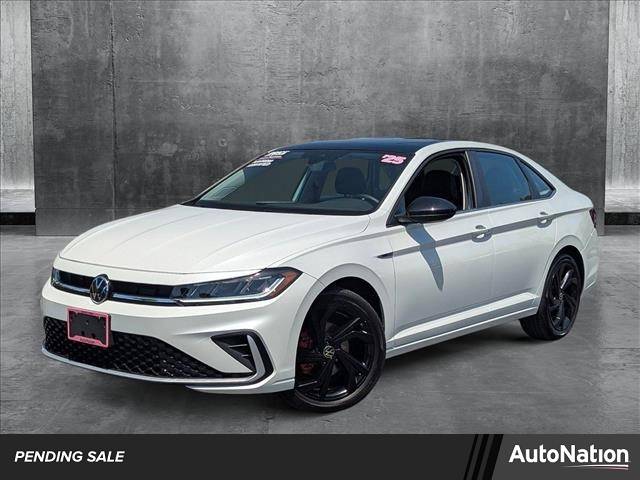 2025 Volkswagen Jetta SE — Sedan — 2,700 mi — Carlsbad, CA