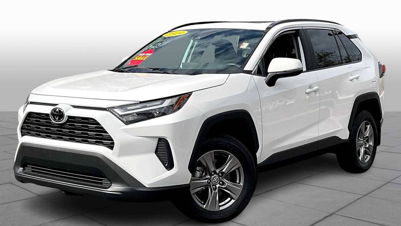 2024 Toyota RAV4 XLE — SUV — 3,044 mi — Estero, FL