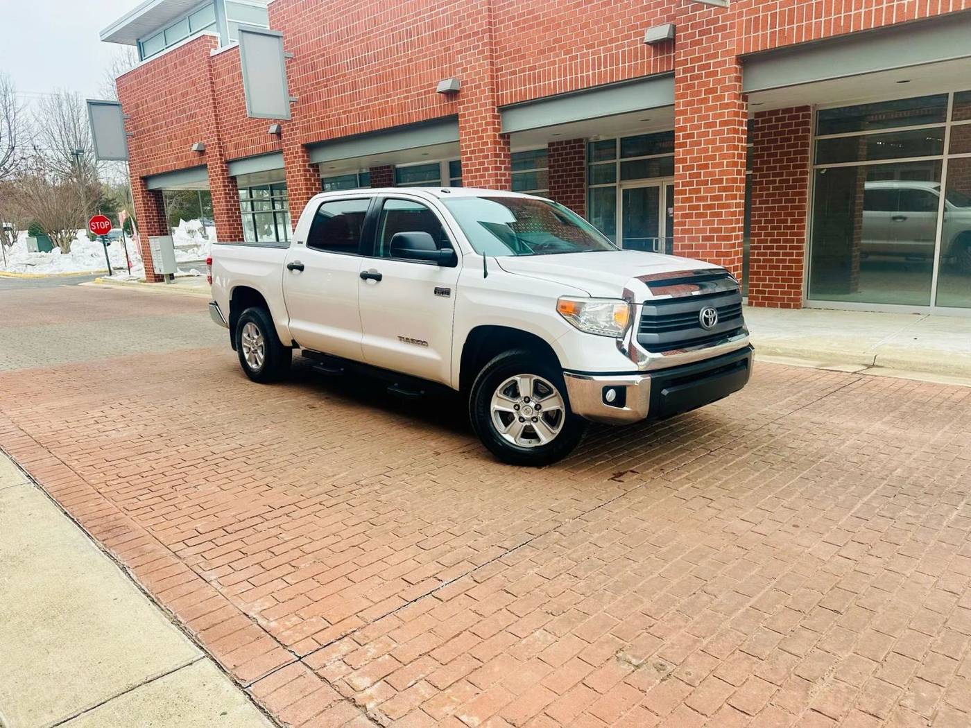 2014 Toyota Tundra SR5