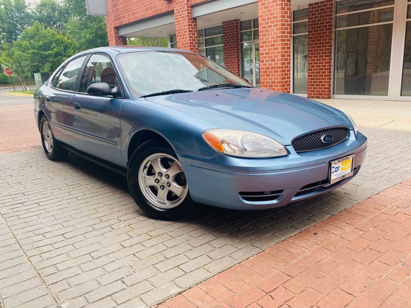 2005 Ford Taurus SE — Sedan — 123,025 mi — Stafford, VA