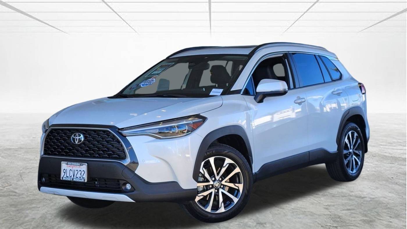 2024 Toyota Corolla Cross XLE — SUV — 8,506 mi — Escondido, CA