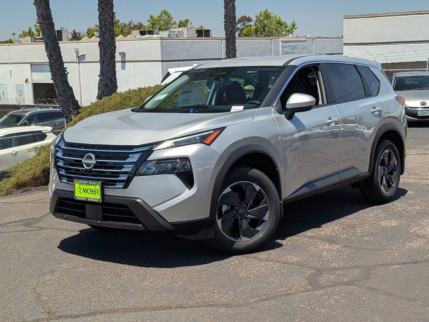 2025 Nissan Rogue SV — SUV — 3,320 mi — Escondido, CA