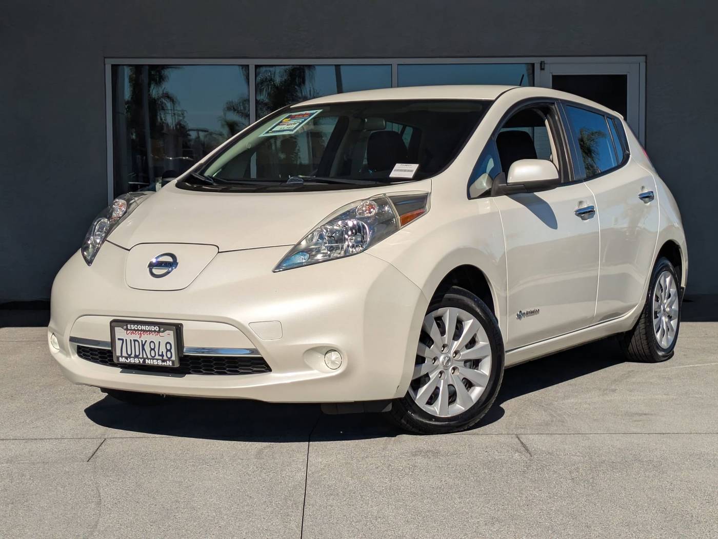 2016 Nissan LEAF S — Hatchback — 59,186 mi — Escondido, CA