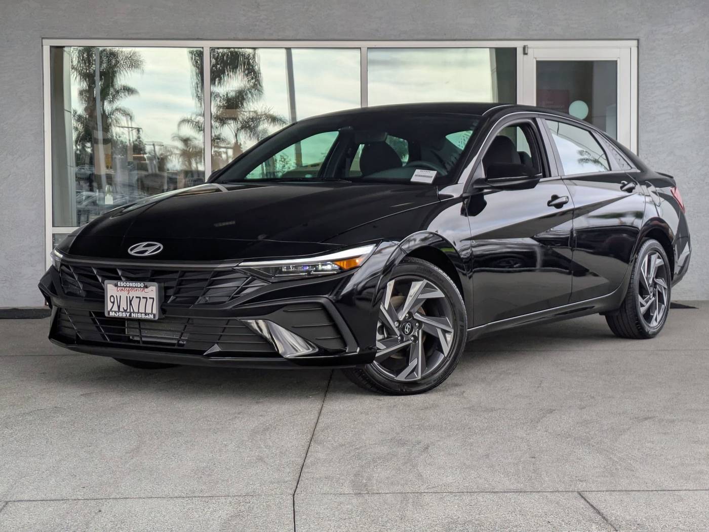 2025 Hyundai Elantra SEL Sport — Sedan — 1,610 mi — Escondido, CA