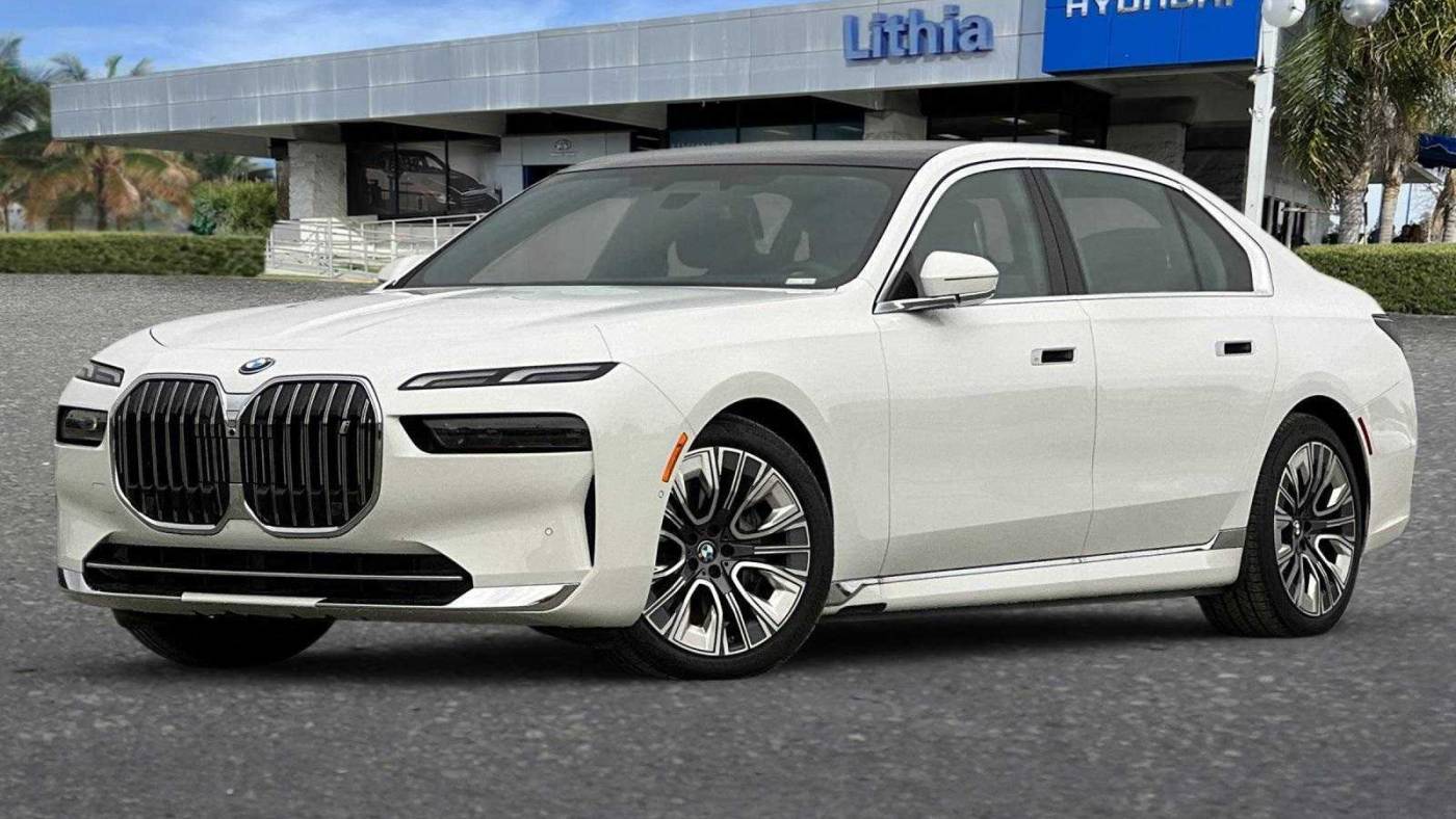 2024 BMW i7 eDrive50 — Sedan — 8,932 mi — Fresno, CA