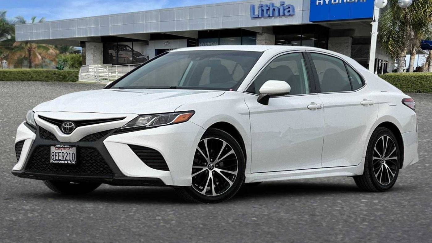 2019 Toyota Camry SE — Sedan — 150,112 mi — Fresno, CA