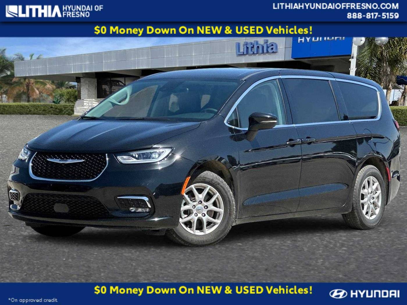 2023 Chrysler Pacifica Touring L — Minivan — 49,044 mi — Fresno, CA