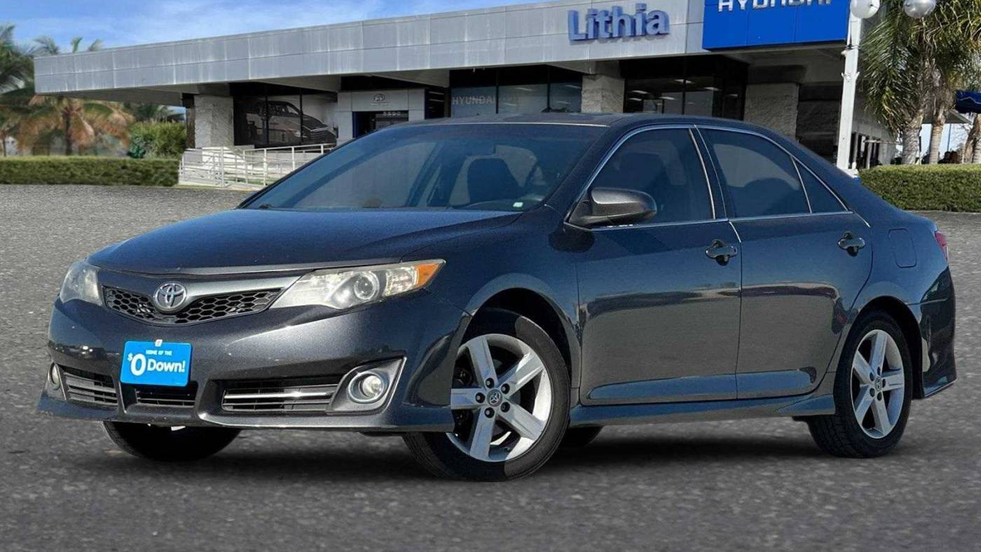 2012 Toyota Camry SE — Sedan — 120,057 mi — Fresno, CA