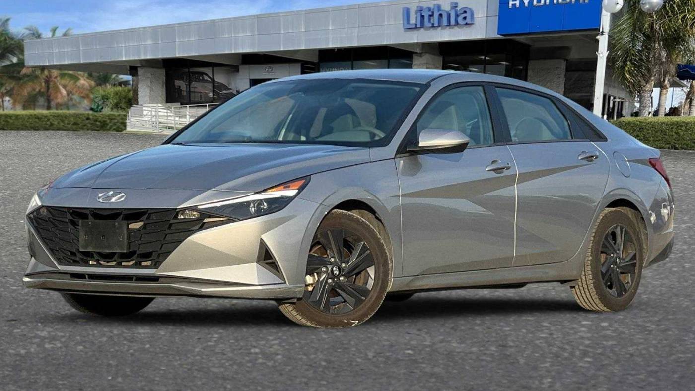 2023 Hyundai Elantra SEL — Sedan — 50,672 mi — Fresno, CA