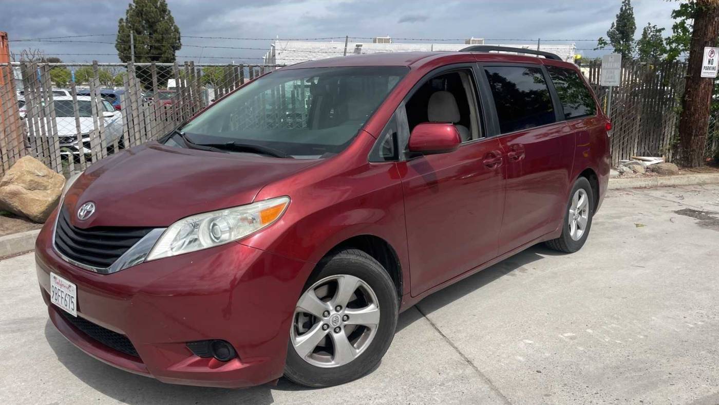 2011 Toyota Sienna LE