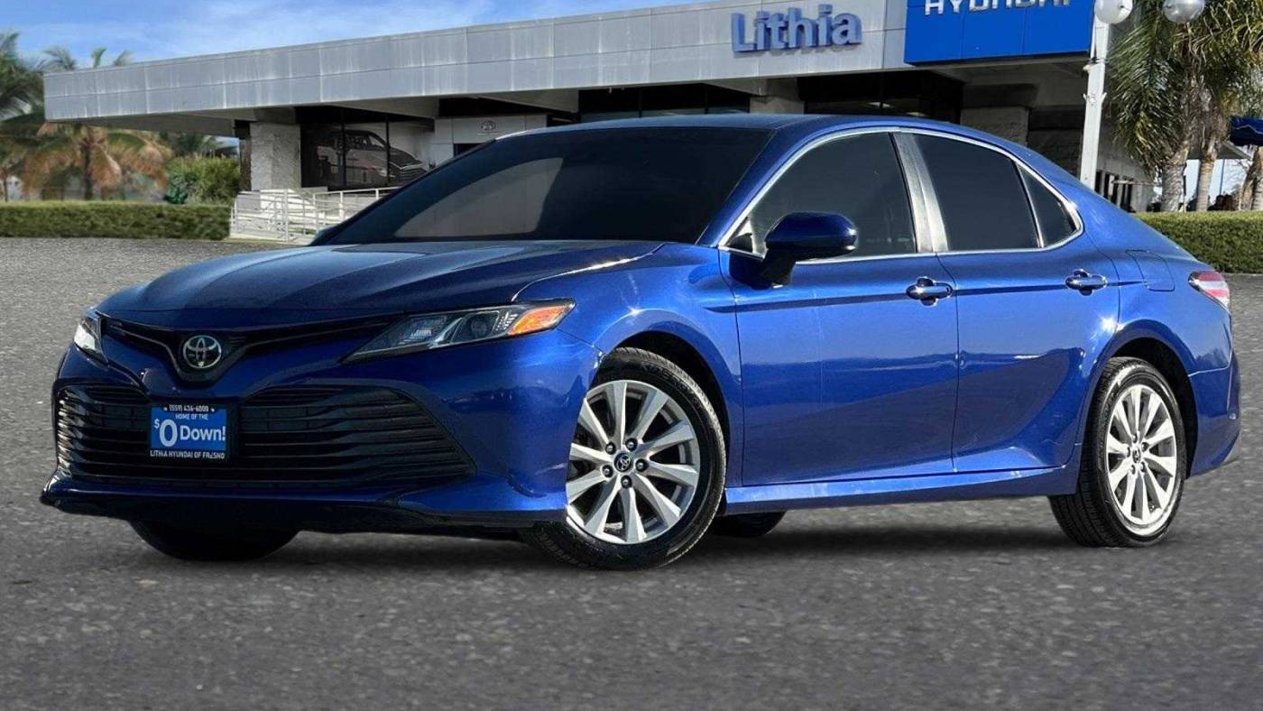 2018 Toyota Camry LE — Sedan — 114,198 mi — Fresno, CA