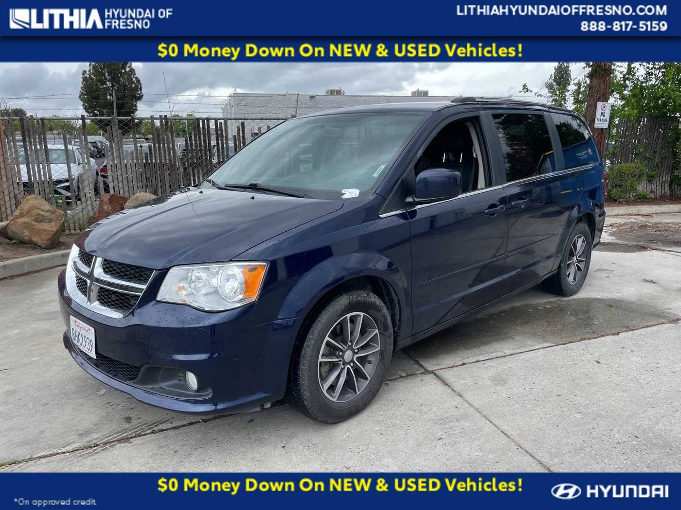 2017 Dodge Grand Caravan SXT — Minivan — 142,864 mi — Fresno, CA