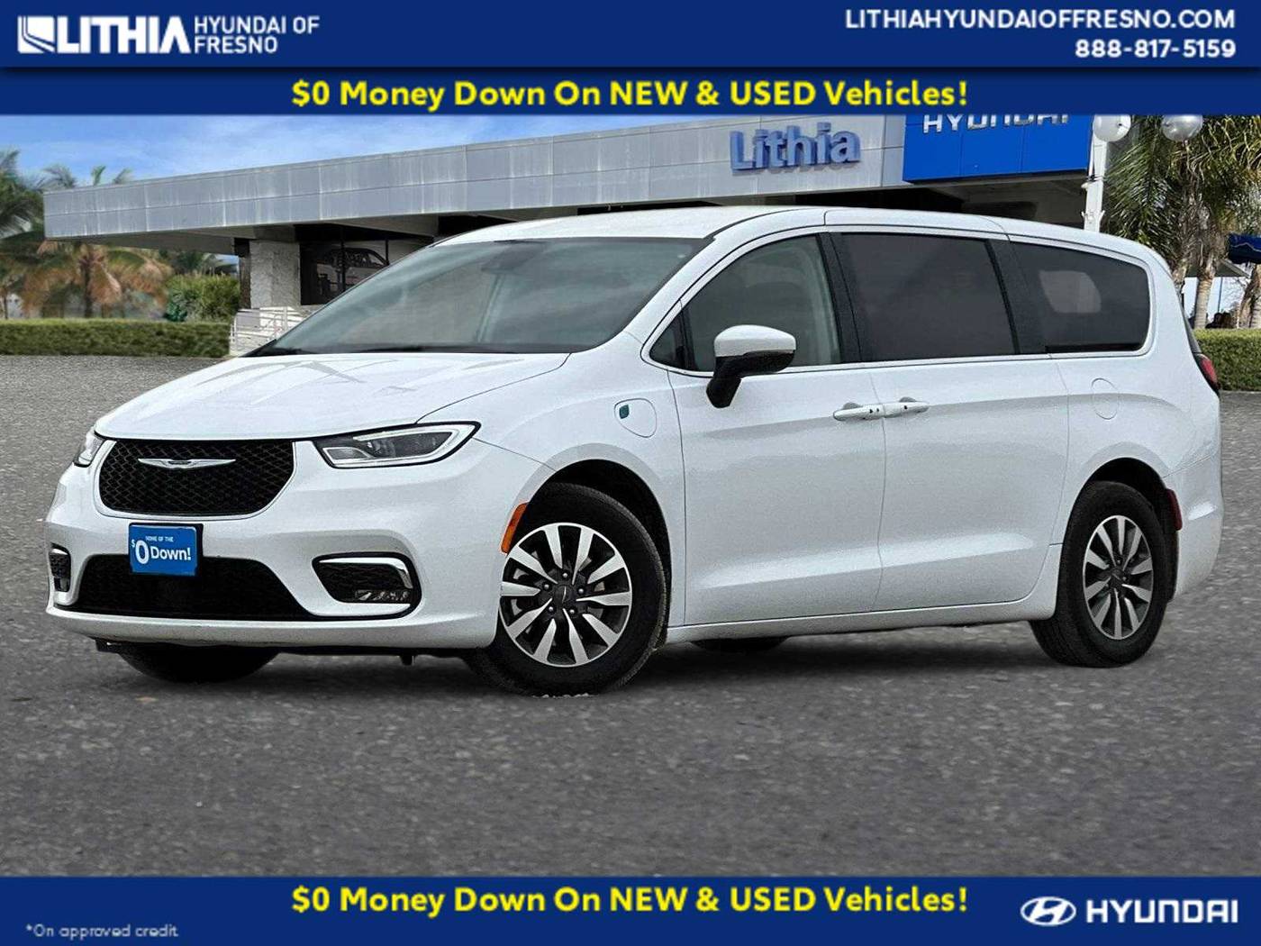 2023 Chrysler Pacifica Hybrid Touring L — Minivan — 26,871 mi — Fresno, CA