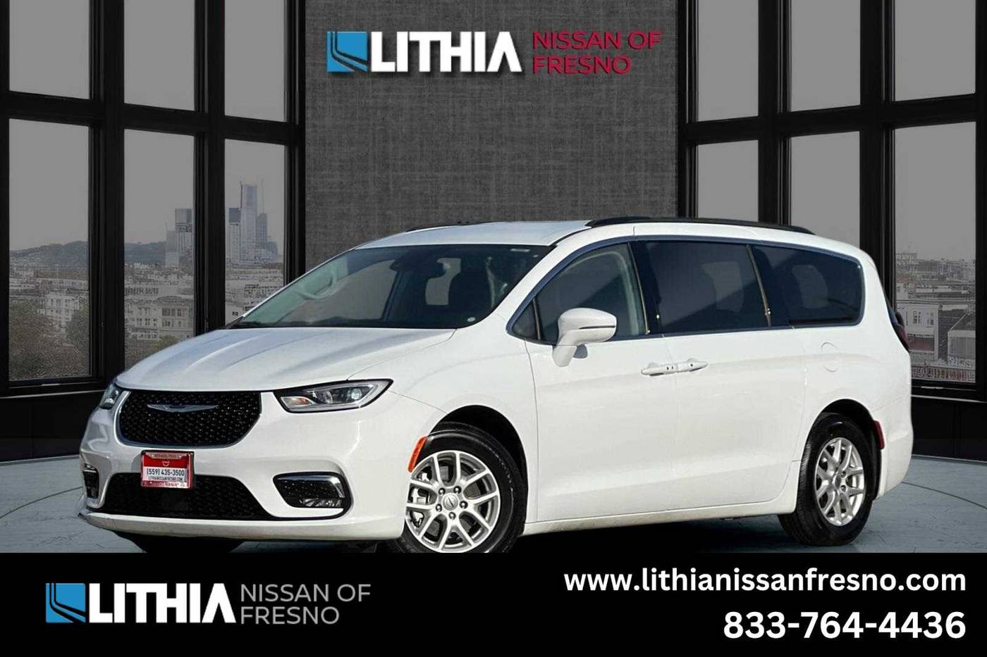 2022 Chrysler Pacifica Touring L — Minivan — 75,891 mi — Fresno, CA