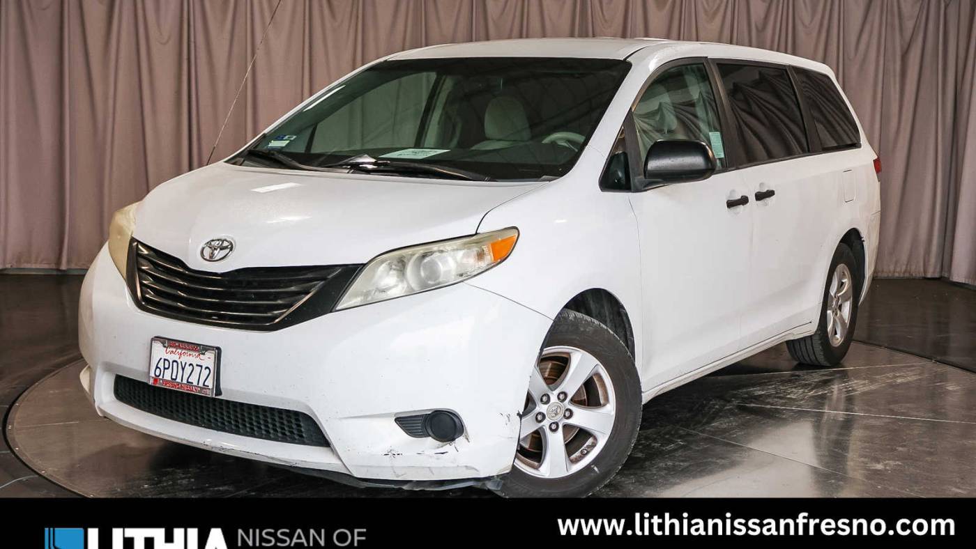 2011 Toyota Sienna Base — Minivan — 153,675 mi — Fresno, CA