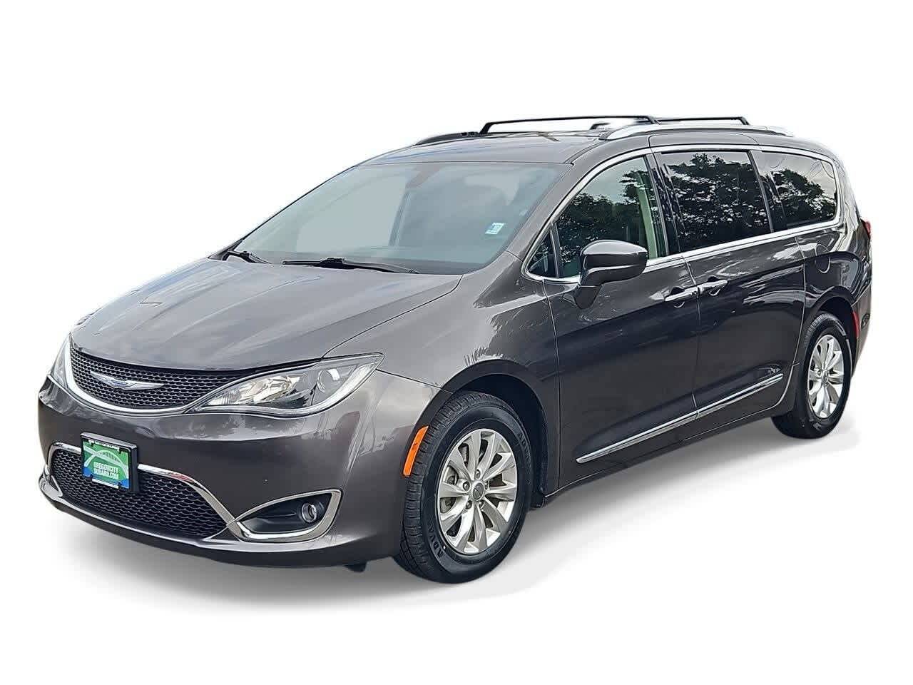 2020 Chrysler Pacifica Touring L — Minivan — 105,704 mi — Oregon City, OR