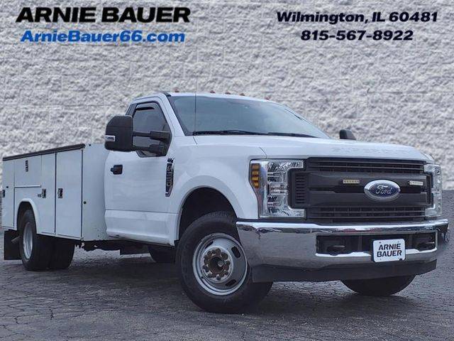 2018 Ford Super Duty F-350 Chassis Cab XL — Chassis Cab Truck — 89,140 mi — Wilmington, IL