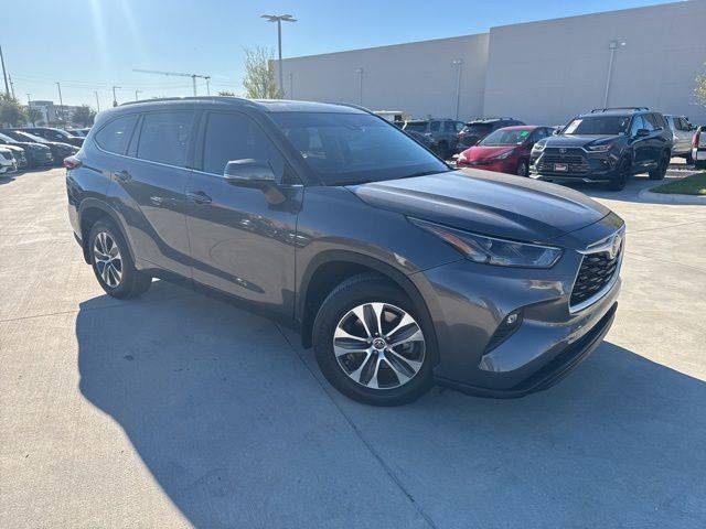 2022 Toyota Highlander XLE — SUV — 33,708 mi — McKinney, TX