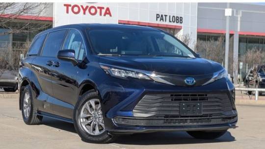 2022 Toyota Sienna LE — Minivan — 28,407 mi — McKinney, TX