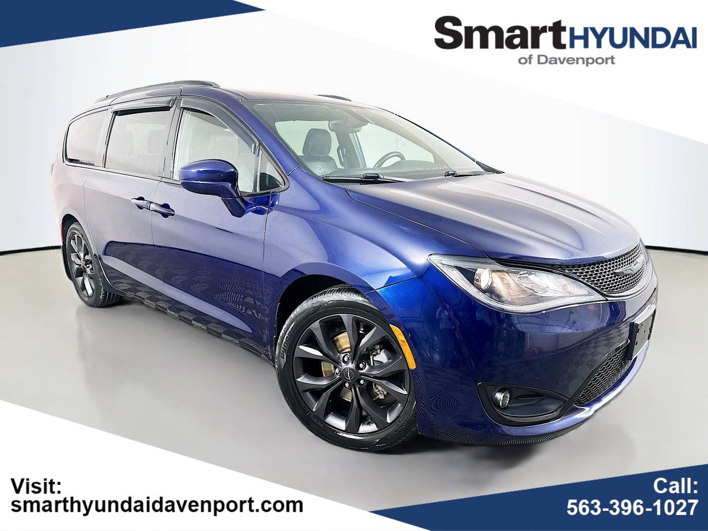 2018 Chrysler Pacifica Touring L — Minivan — 97,395 mi — Davenport, IA
