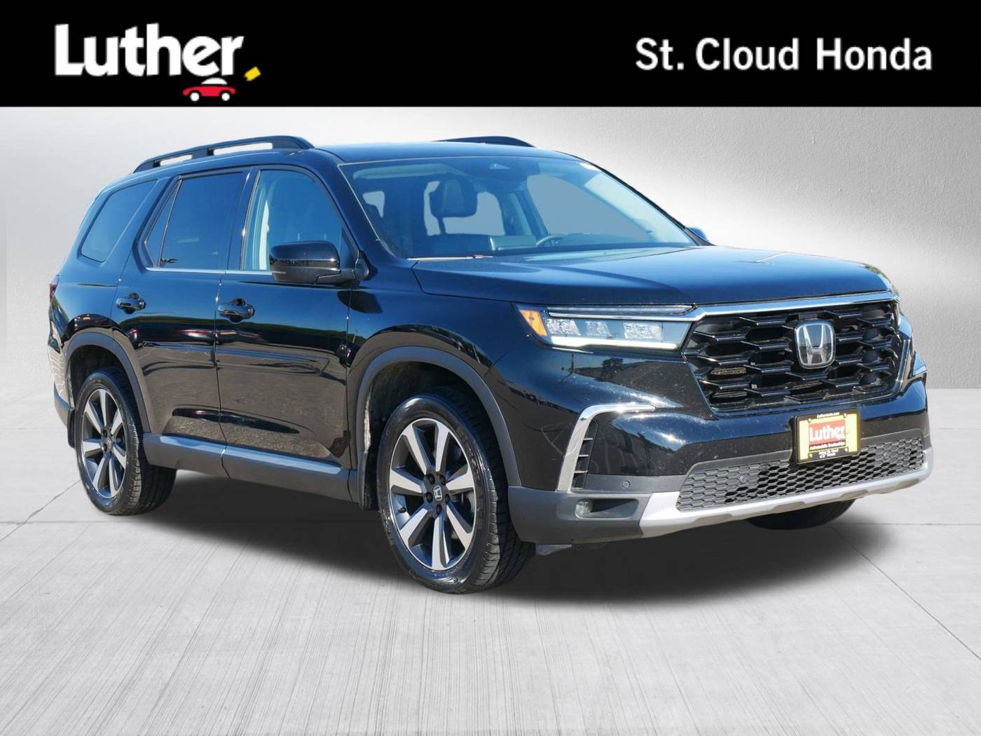 2023 Honda Pilot Touring — SUV — 37,894 mi — Wait Park, MN