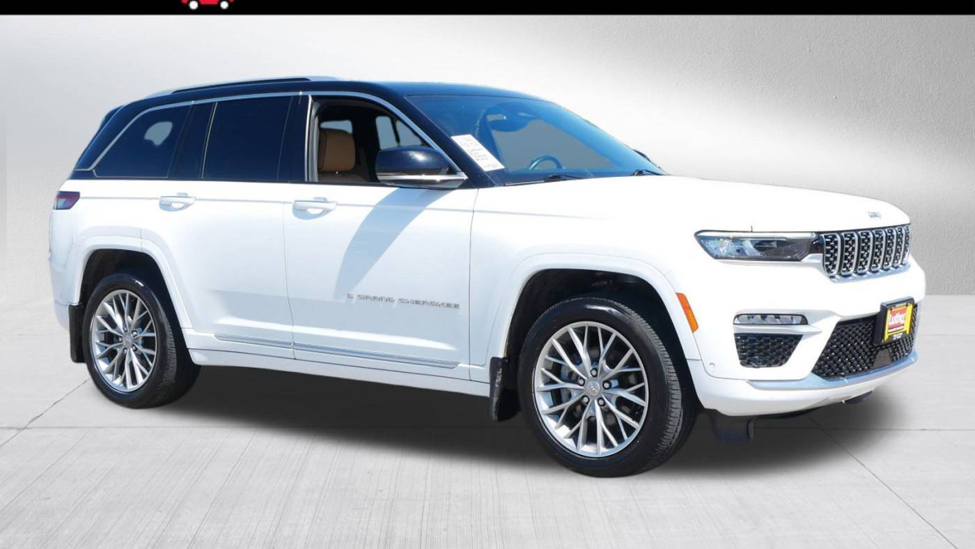 2022 Jeep Grand Cherokee Summit
