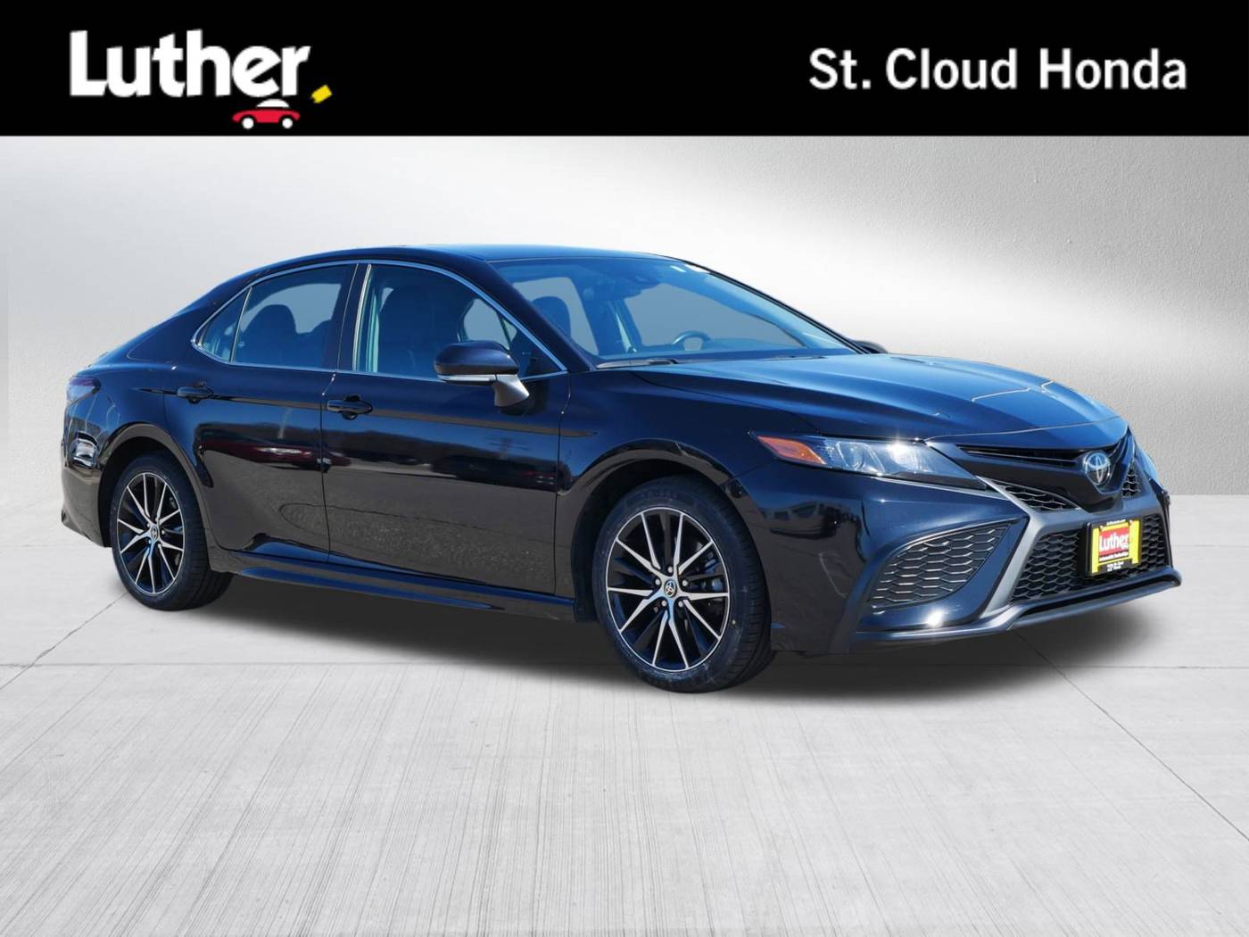 2022 Toyota Camry SE — Sedan — 19,821 mi — Wait Park, MN