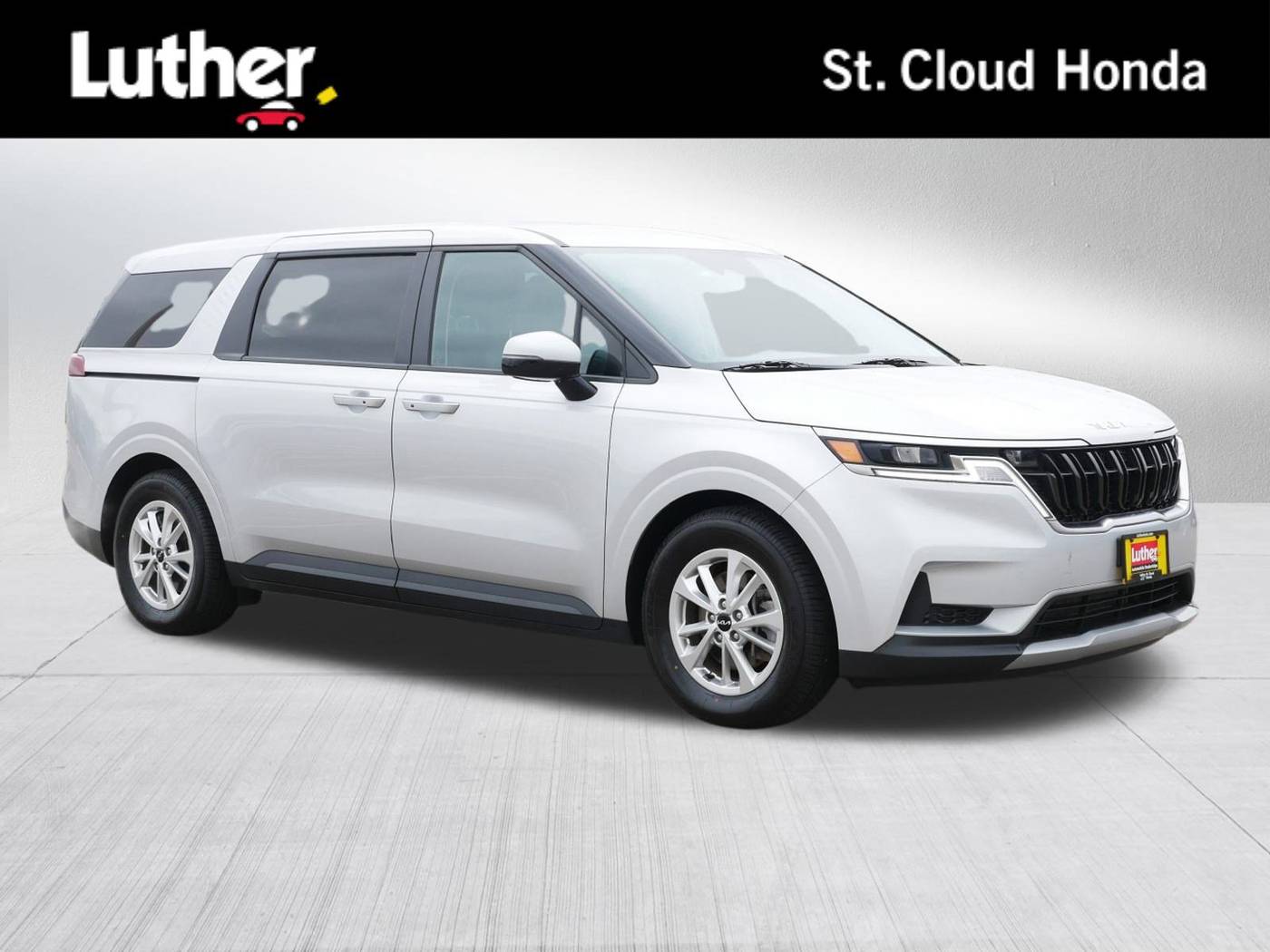 2023 Kia Carnival LXS — Minivan — 25,419 mi — Wait Park, MN