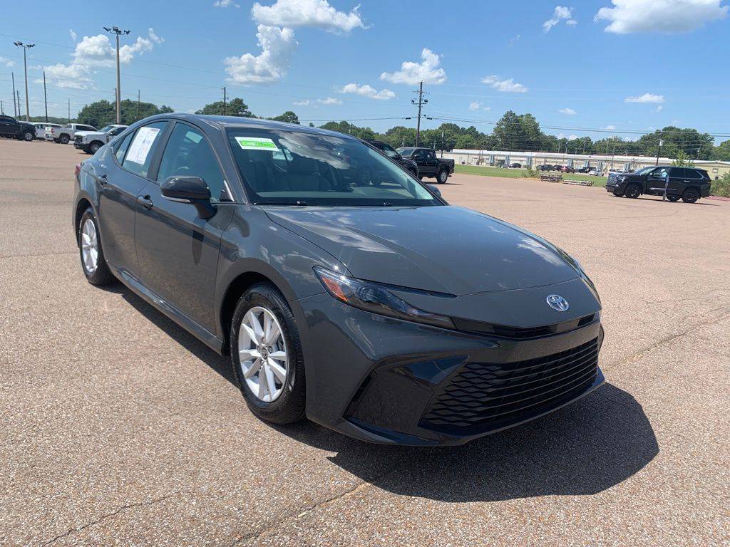 2025 Toyota Camry LE — Sedan — 21,677 mi — Dyersburg, TN