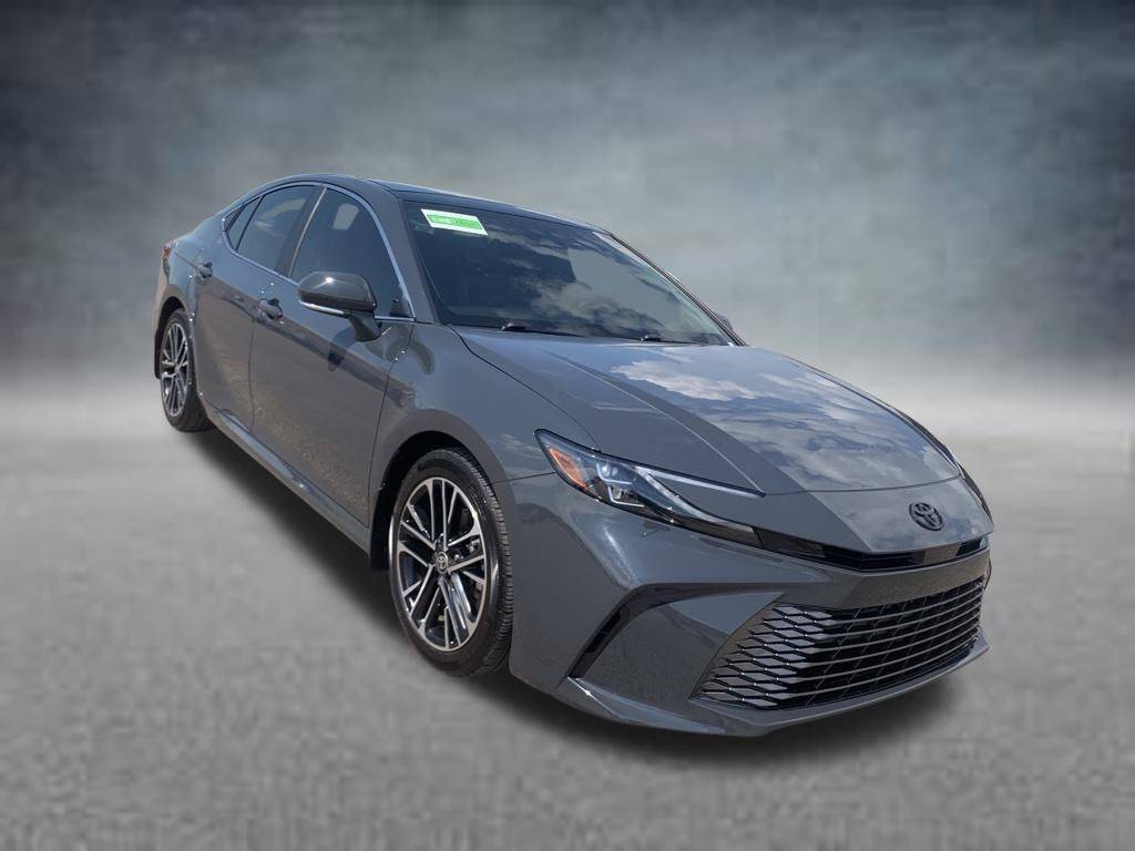 2025 Toyota Camry Hybrid XLE — Sedan — 10,175 mi — Dyersburg, TN