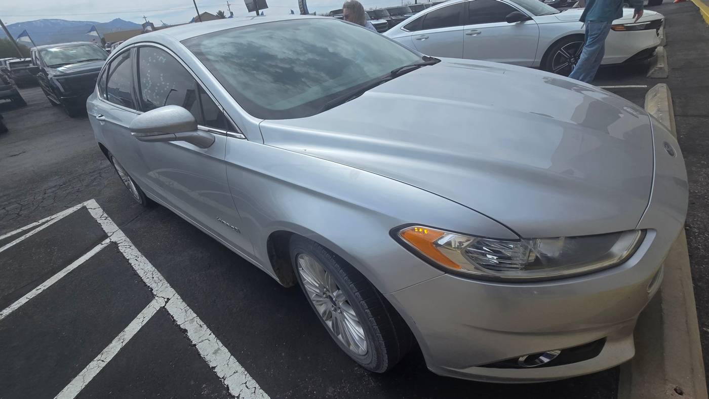 2014 Ford Fusion Hybrid SE — Sedan — 63,138 mi — Oracle, AZ