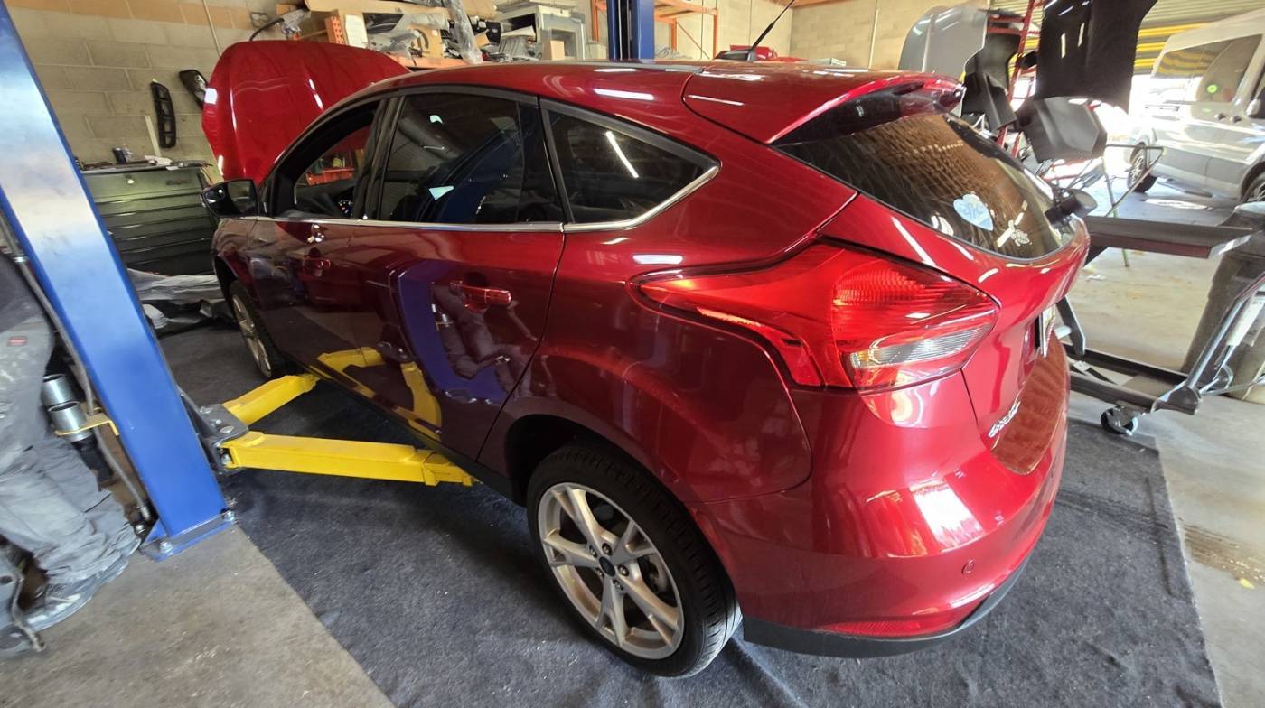 2016 Ford Focus Titanium — Hatchback — 58,945 mi — Oracle, AZ