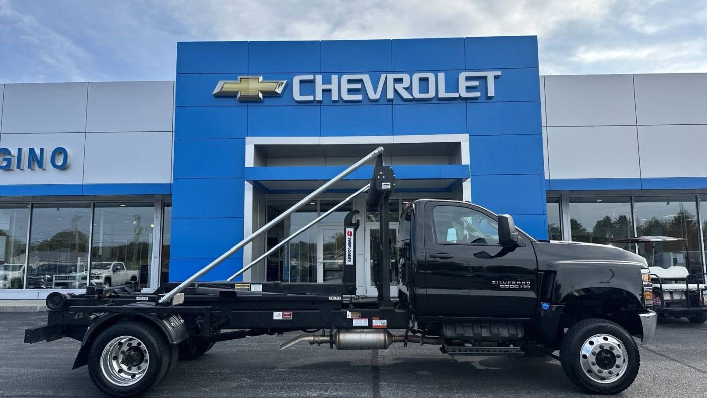 2023 Chevrolet Silverado MD LT — Chassis Cab Truck — 9,949 mi — Amsterdam, NY