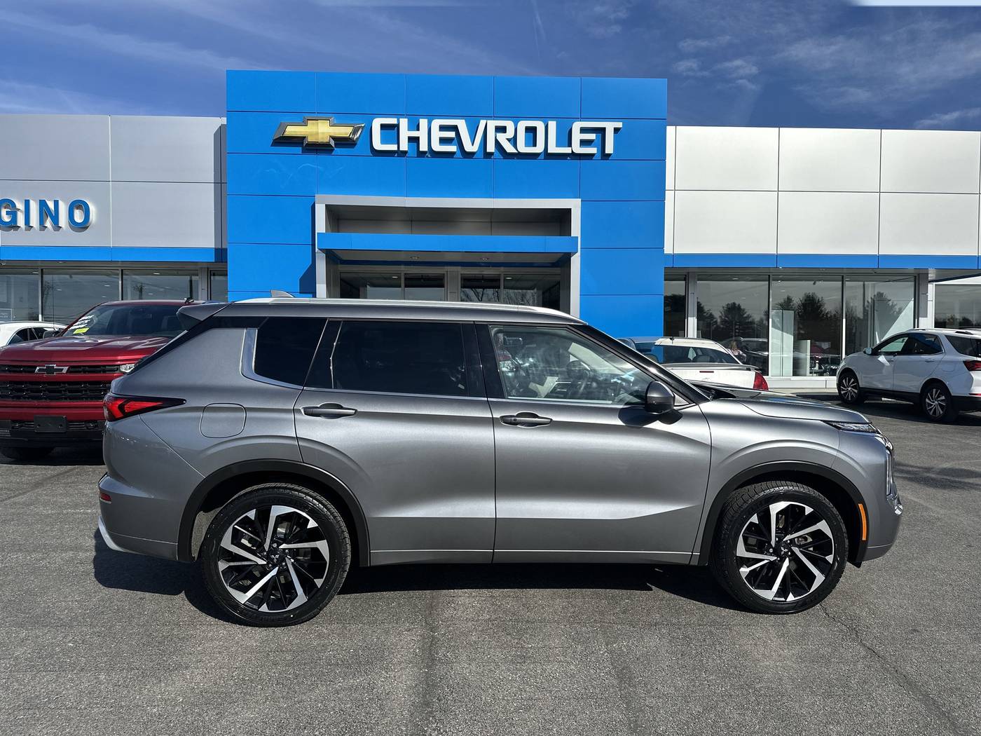 2022 Mitsubishi Outlander SEL — SUV — 29,086 mi — Amsterdam, NY