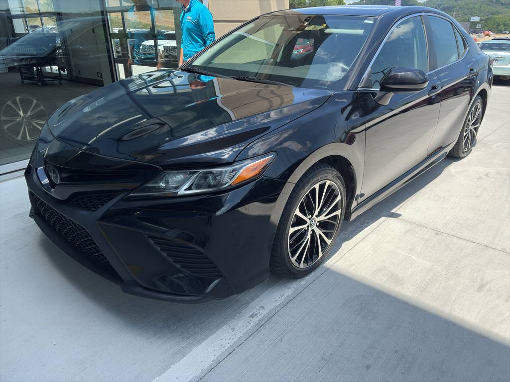 2019 Toyota Camry SE — Sedan — 91,773 mi — Knoxville, TN