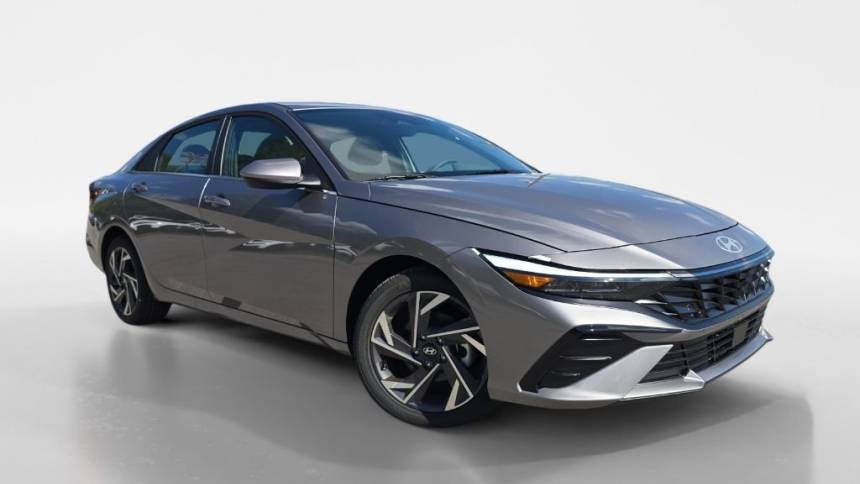 2025 Hyundai Elantra SEL Convenience — Sedan — 7,106 mi — Knoxville, TN
