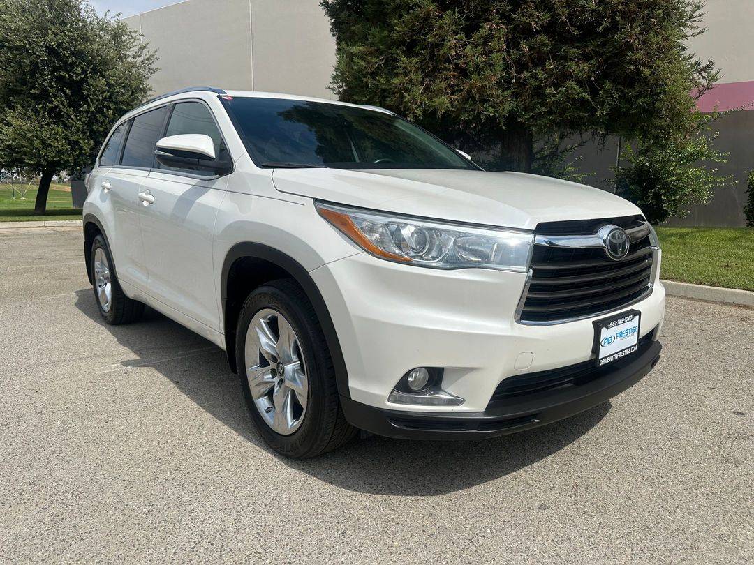 2016 Toyota Highlander Limited — SUV — 111,259 mi — Bakersfield, CA