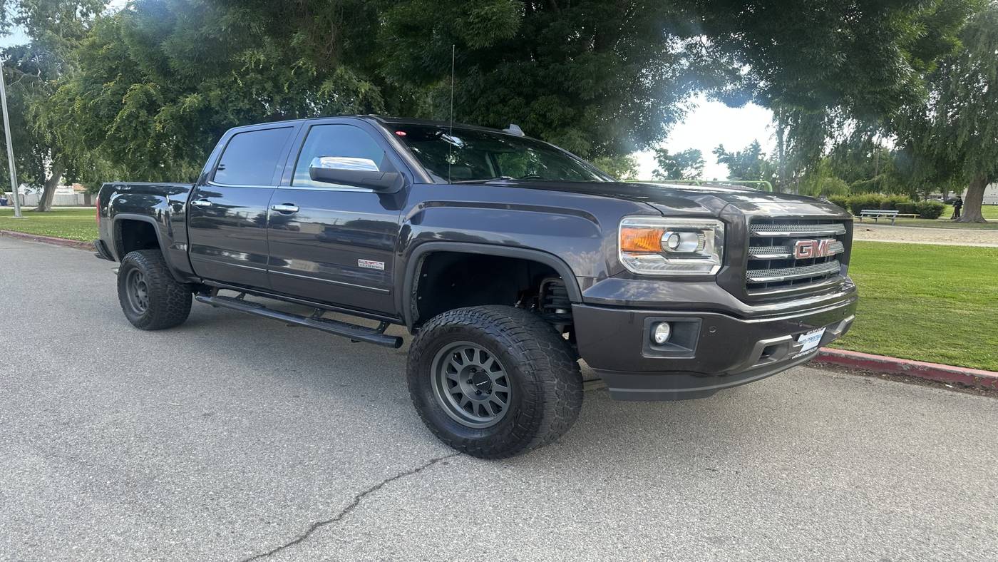 2015 GMC Sierra 1500 SLT — Pickup Truck — 115,312 mi — Bakersfield, CA