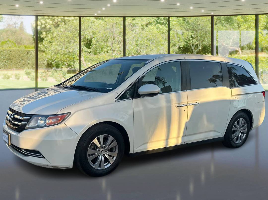 2016 Honda Odyssey SE — Minivan — 107,008 mi — Bakersfield, CA