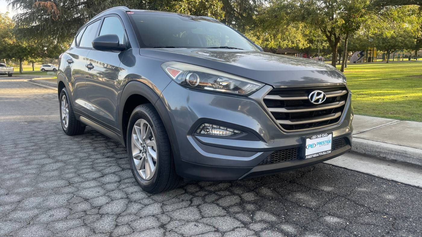 2016 Hyundai Tucson SE — SUV — 101,434 mi — Bakersfield, CA