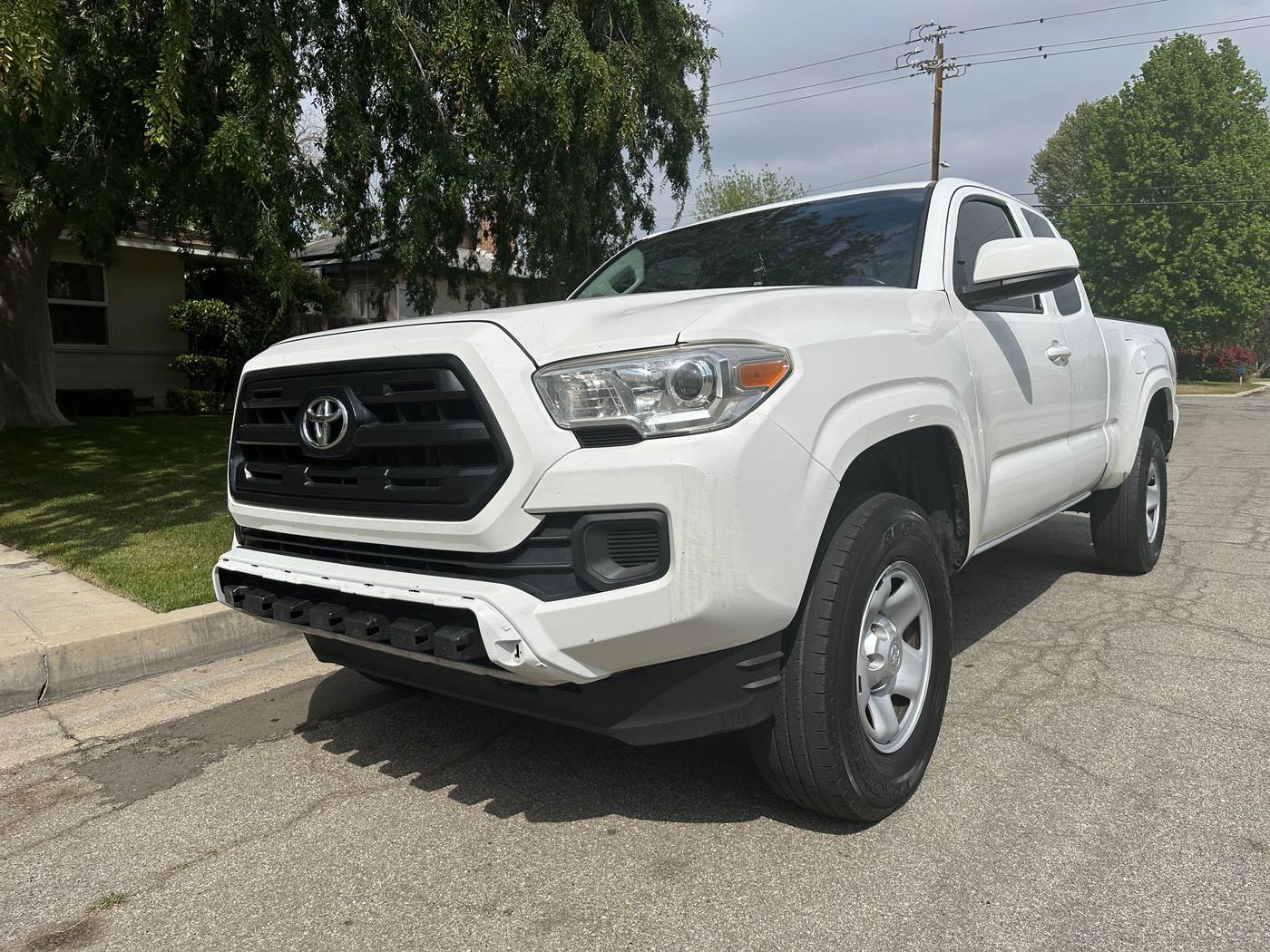 2017 Toyota Tacoma SR — Pickup Truck — 143,532 mi — Bakersfield, CA