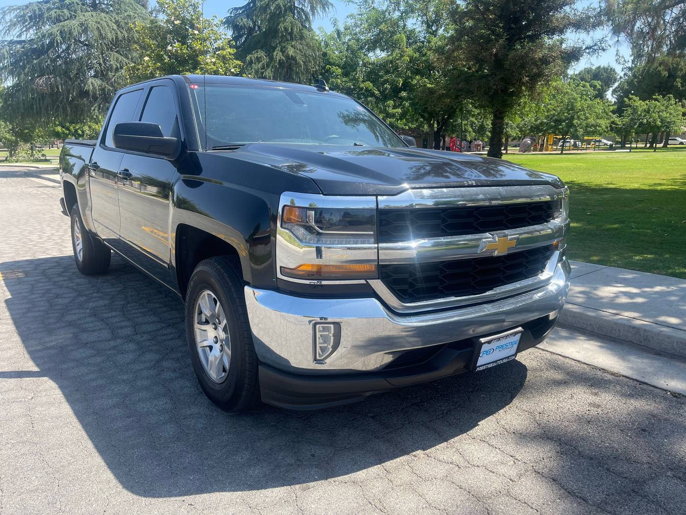 2017 Chevrolet Silverado 1500 LT — Pickup Truck — 130,319 mi — Bakersfield, CA