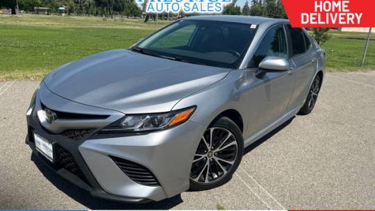 2020 Toyota Camry SE — Sedan — 82,000 mi — Bakersfield, CA