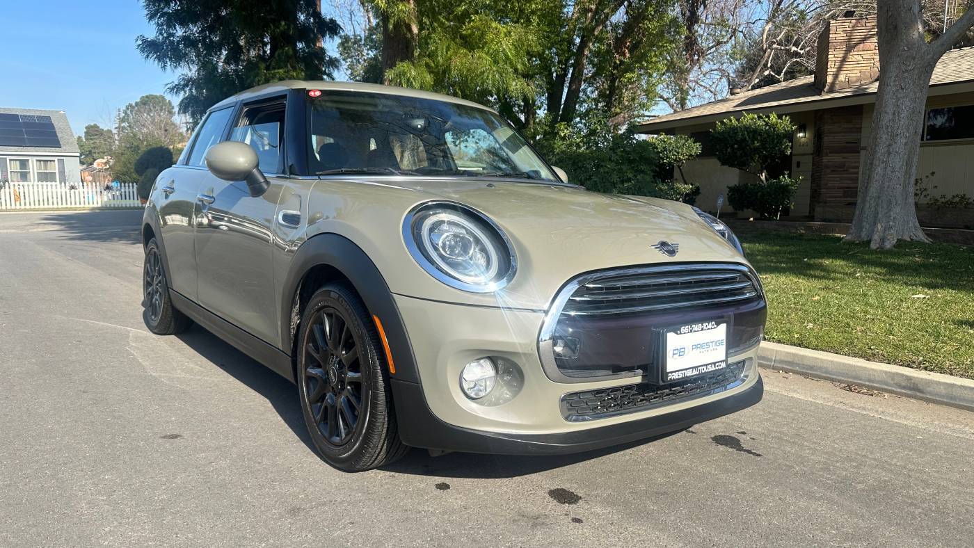 2019 MINI Hardtop Cooper — Hatchback — 51,958 mi — Bakersfield, CA