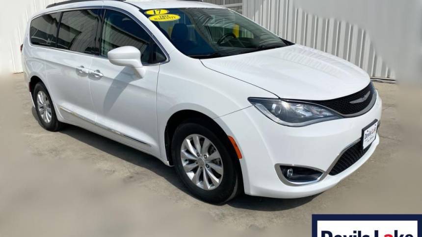 2017 Chrysler Pacifica Touring L — Minivan — 71,090 mi — Devils Lake, ND
