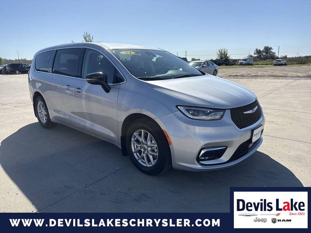 2024 Chrysler Pacifica Touring L — Minivan — 19,610 mi — Devils Lake, ND