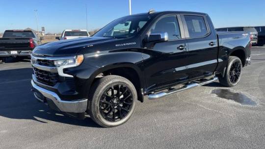 2023 Chevrolet Silverado 1500 LT — Pickup Truck — 26,981 mi — Belle Plaine, MN
