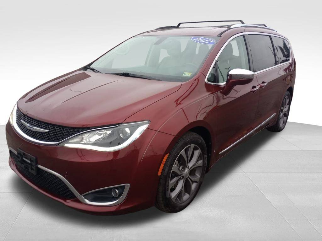 2017 Chrysler Pacifica Limited — Minivan — 122,109 mi — Marion, IN
