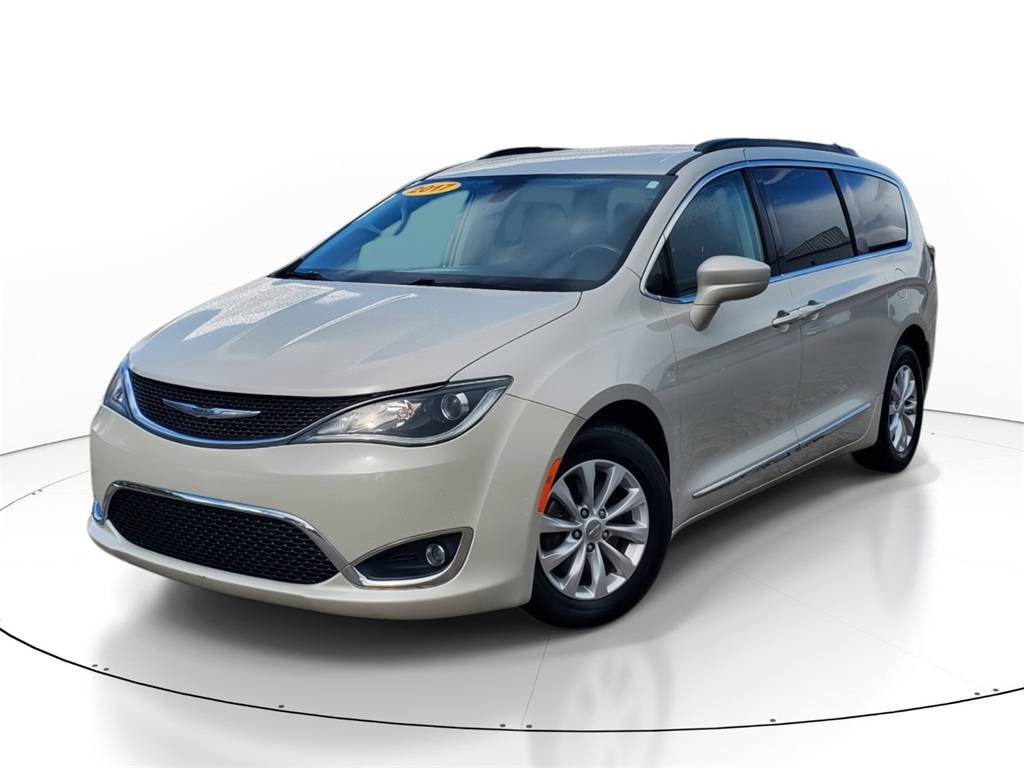 2017 Chrysler Pacifica Touring L — Minivan — 64,243 mi — Saginaw, MI